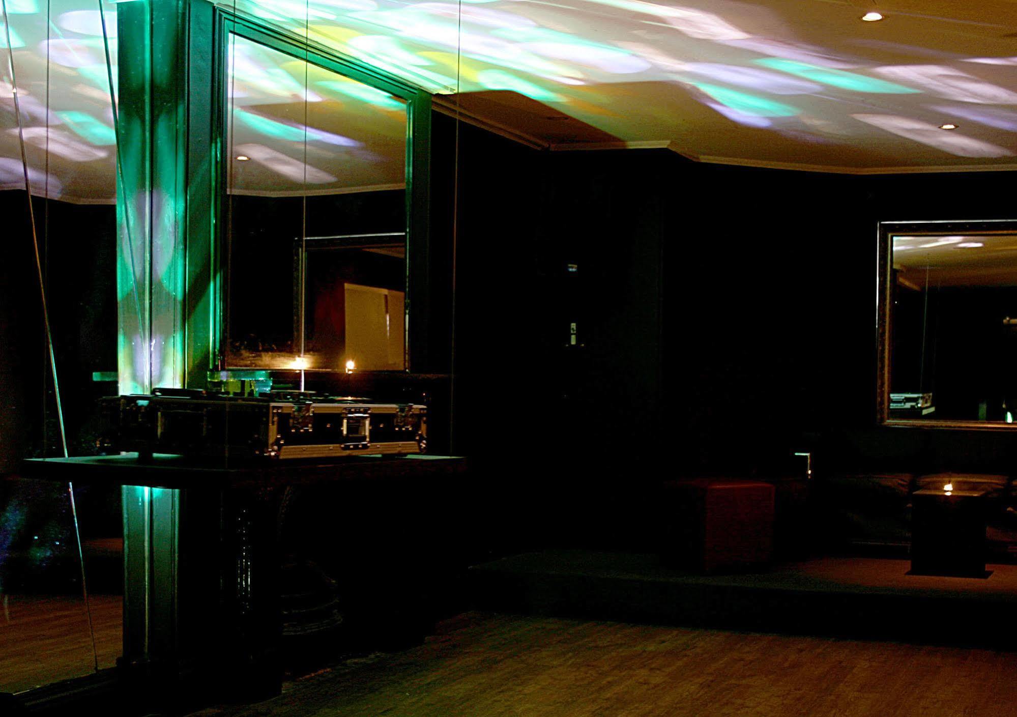 Glenelg Beach Hostel Luaran gambar